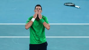 百位顶流明星主播齐聚成都 和平精英“刺激之夜”完美收官